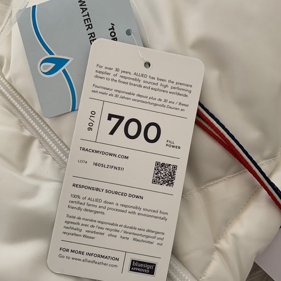 NWT Perfect moment performances apres ski down duvet jacket - Picture 9 of 10